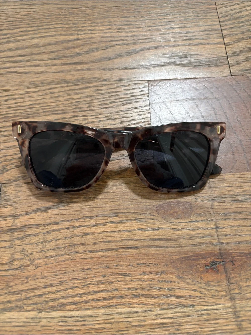 Aire Tortoiseshell Square Sunglasses - Black Lenses EUC